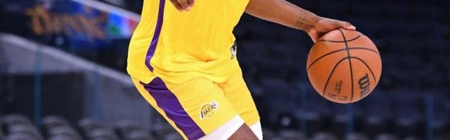 开云官网-布朗尼首秀9投2中仅拿4分 詹姆斯：夏联数据不重要