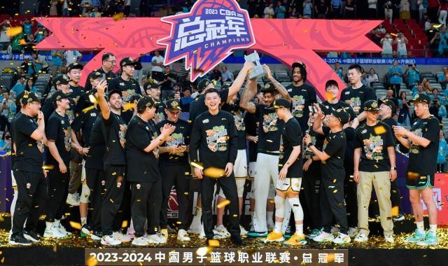 开云中国-危急关头总能逆境爆发 精神属性铸就辽篮王朝